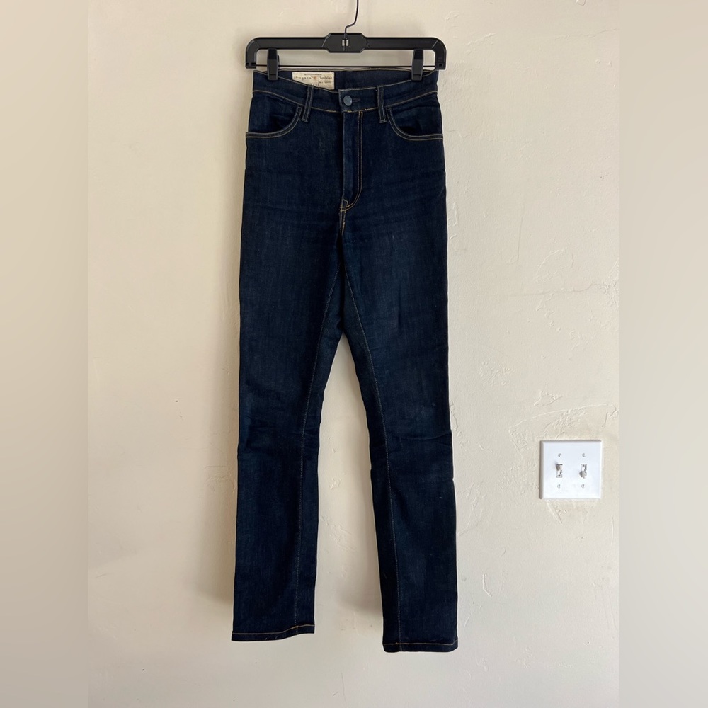 Imogene + Willie Jeans. ELIZABETH cut. Size 24R.